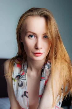 Vi Ezra