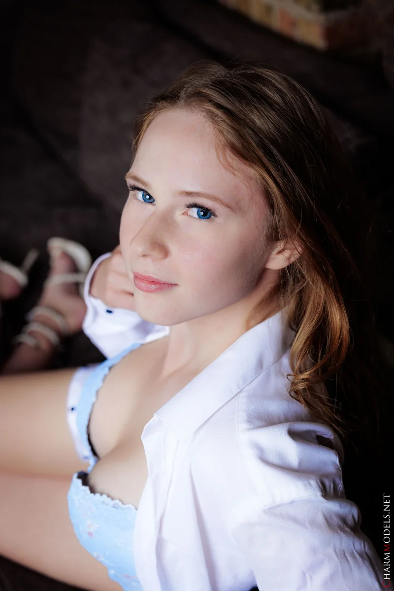 Zuzanna blue lingerie test session Zuzanna blue lingerie test session Preview picture 2